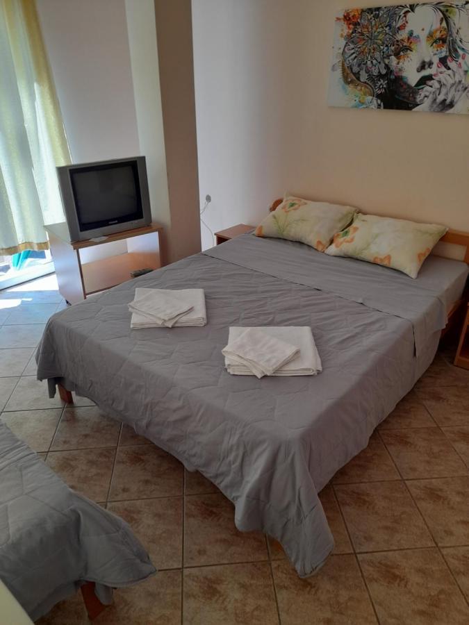 Bato Rooms Peštani Екстериор снимка